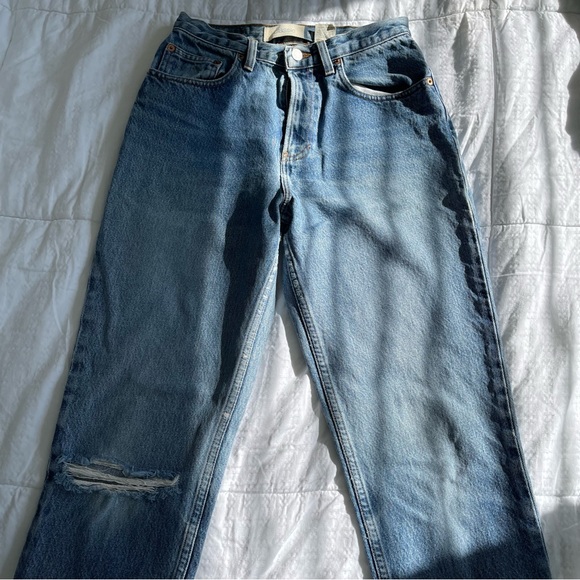 Classic Gap Blue Jeans Distressed - Picture 7 of 7